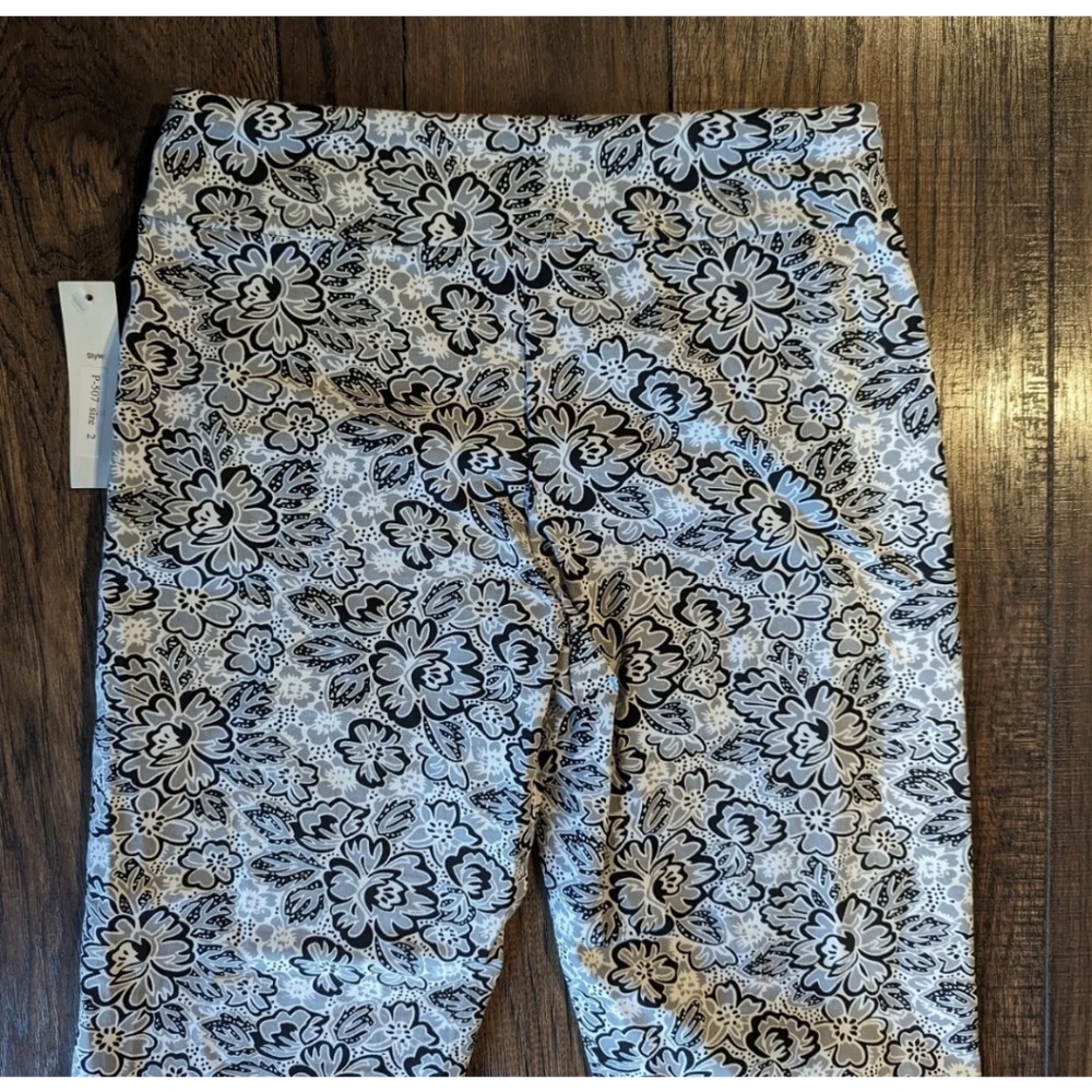 Krazy Larry Black White Gray Floral Skinny Pants Pull-On Stretch P507 NWT Size 2 - Picture 14 of 15